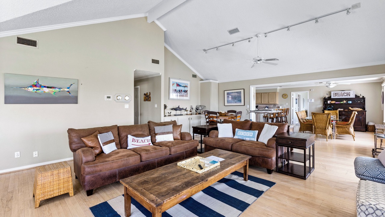 Photo of Livingroom in Jamaica Beach