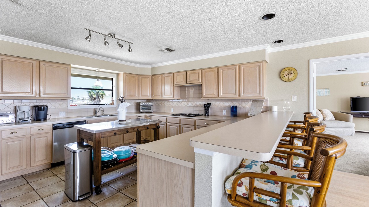 Photo of Kitchen in Jamaica Beach