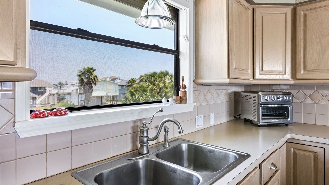 Photo of Kitchen in Jamaica Beach