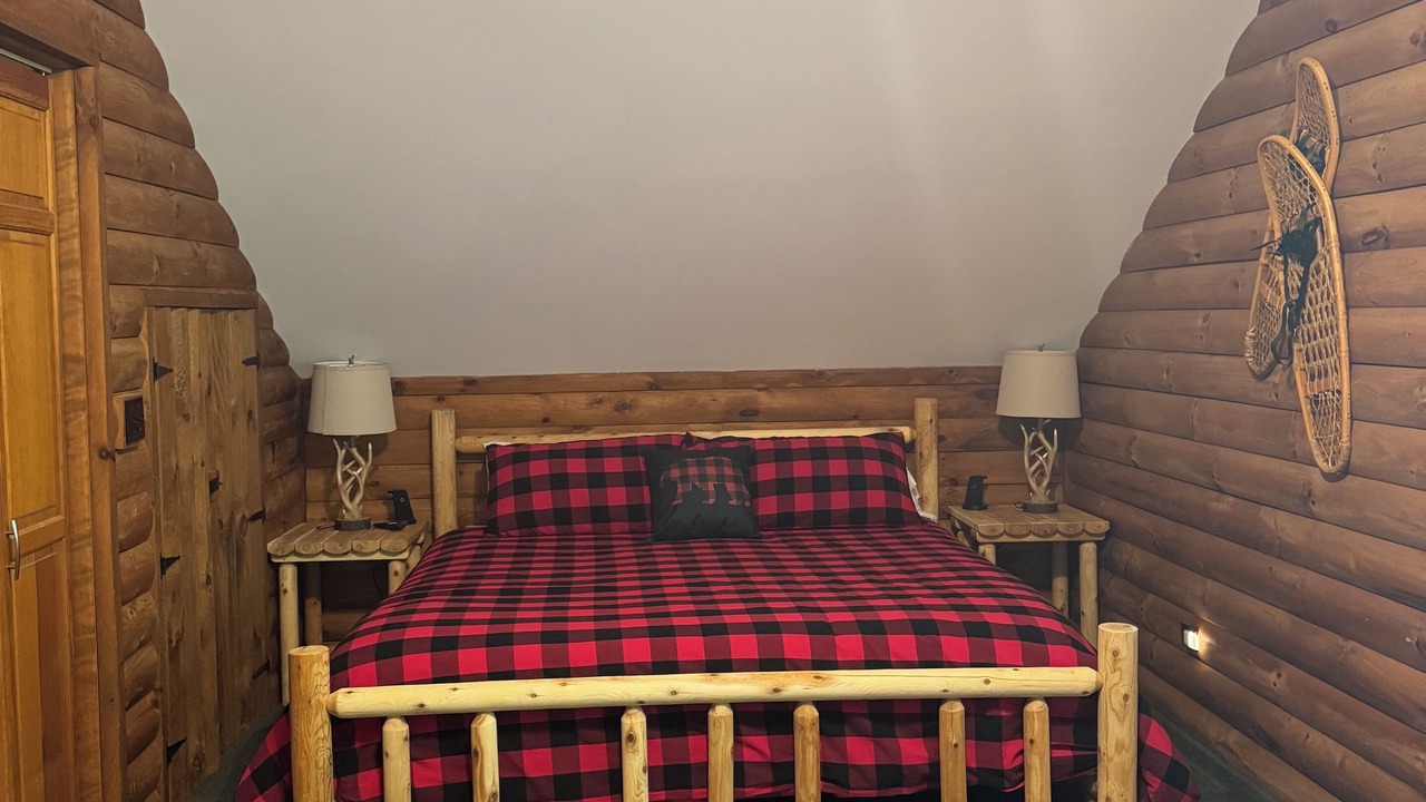 Photo of Bedroom in Town of Webb