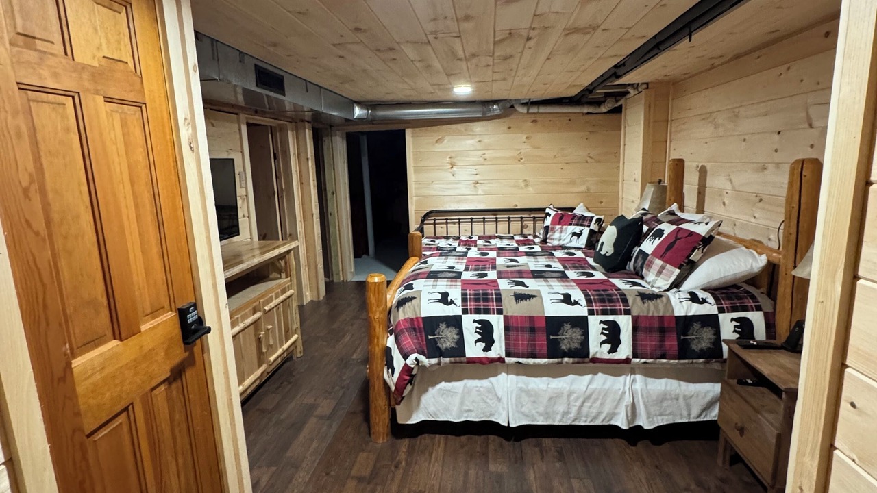 Photo of Bedroom in Town of Webb