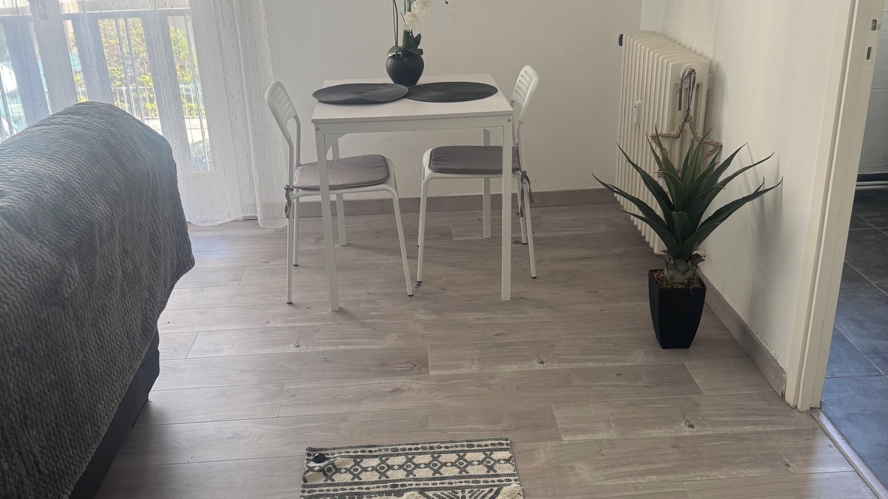 Photo of Others in Carnot