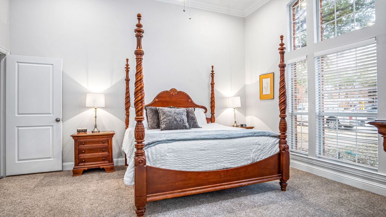 Photo of Bedroom in Garland