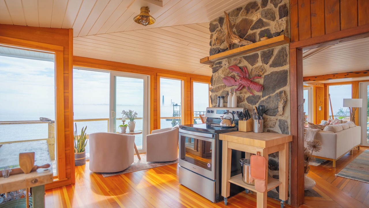 Photo of Others in Mid-Coast and Islands