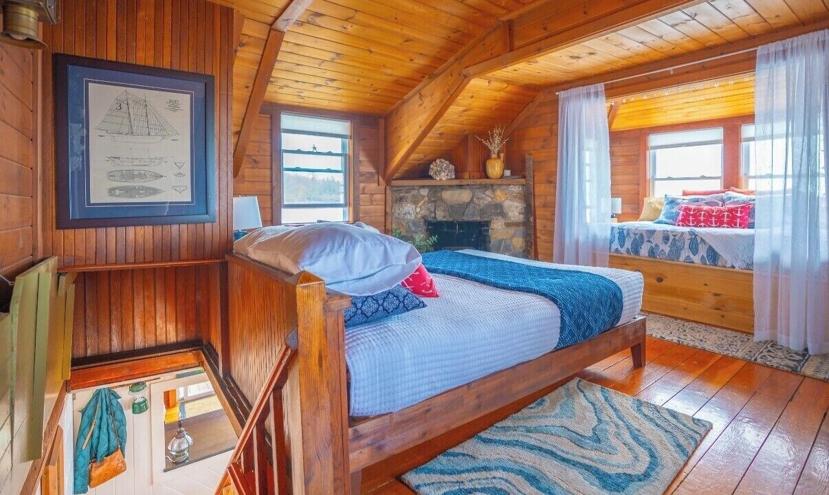Photo of Bedroom in Mid-Coast and Islands