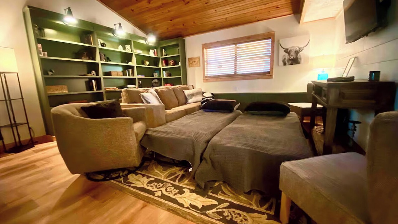 Photo of Livingroom in Harrison