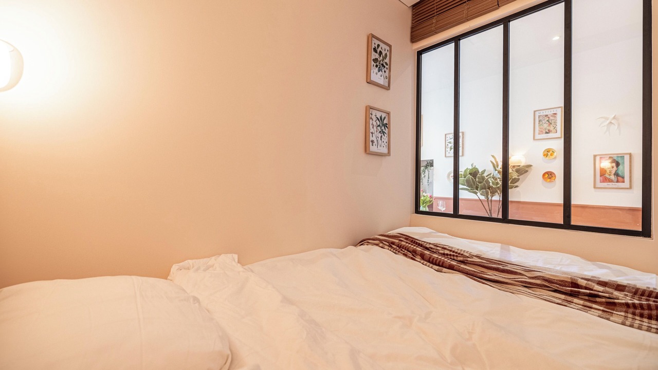 Photo of Bedroom in Musicians Quarter