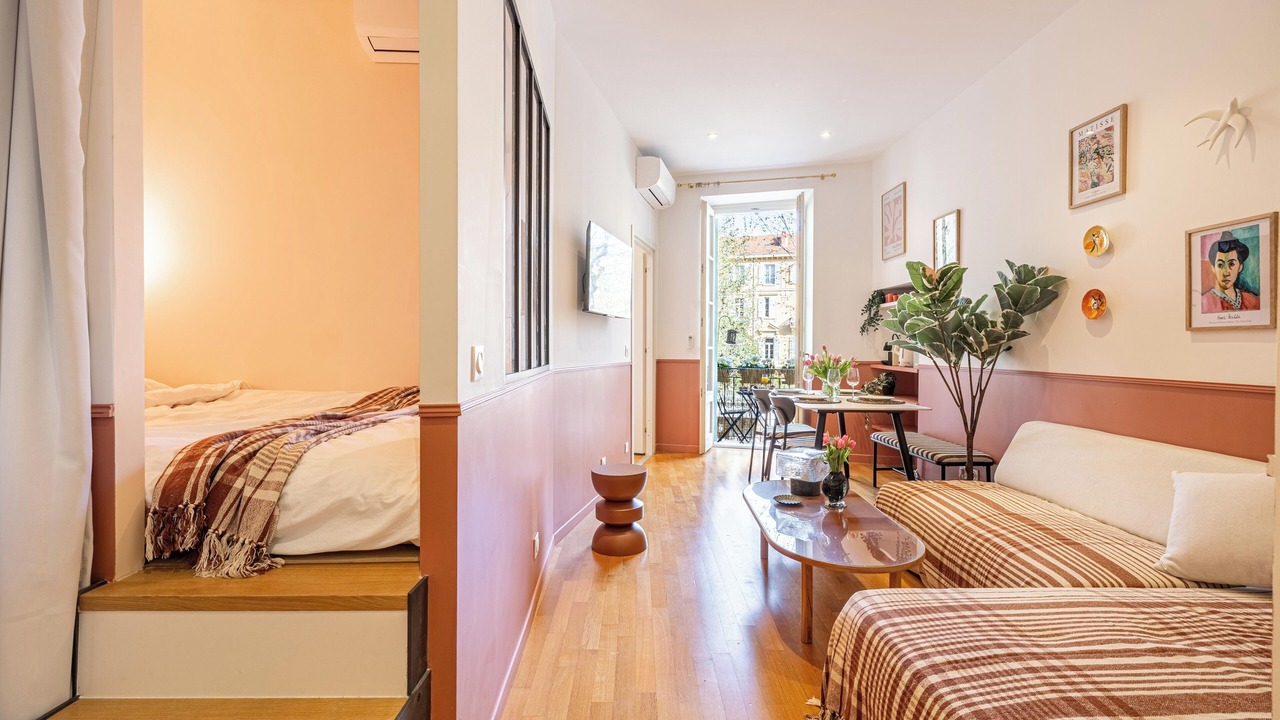 Photo of Bedroom in Musicians Quarter