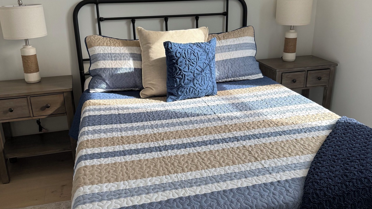 Photo of Bedroom in Town Bank