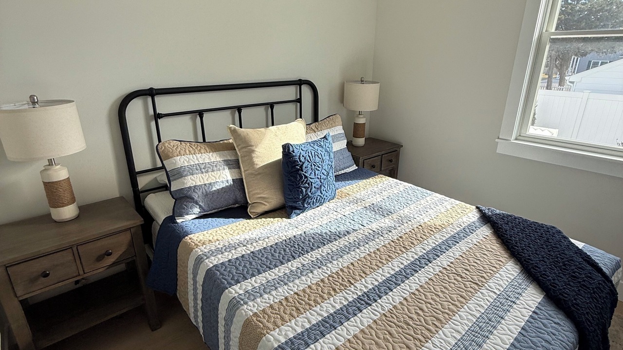 Photo of Bedroom in Town Bank