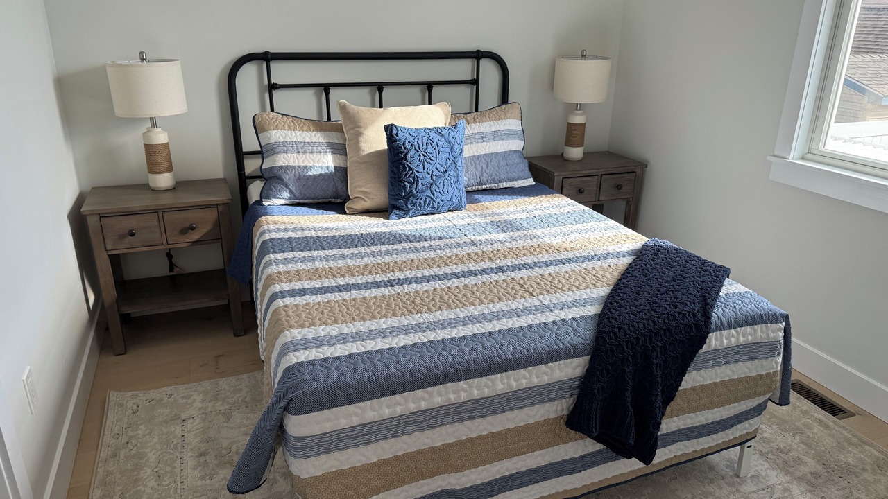 Photo of Bedroom in Town Bank