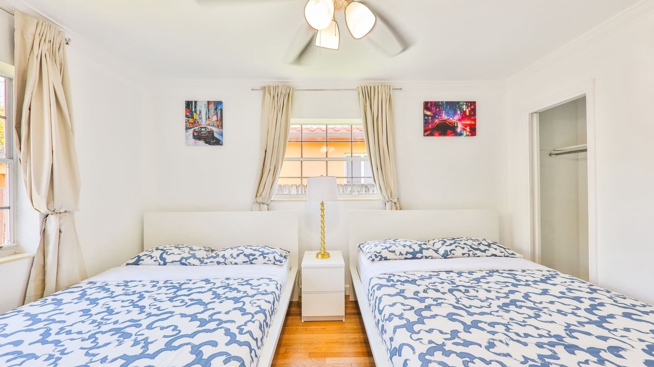 Photo of Bedroom in Downtown Hollywood