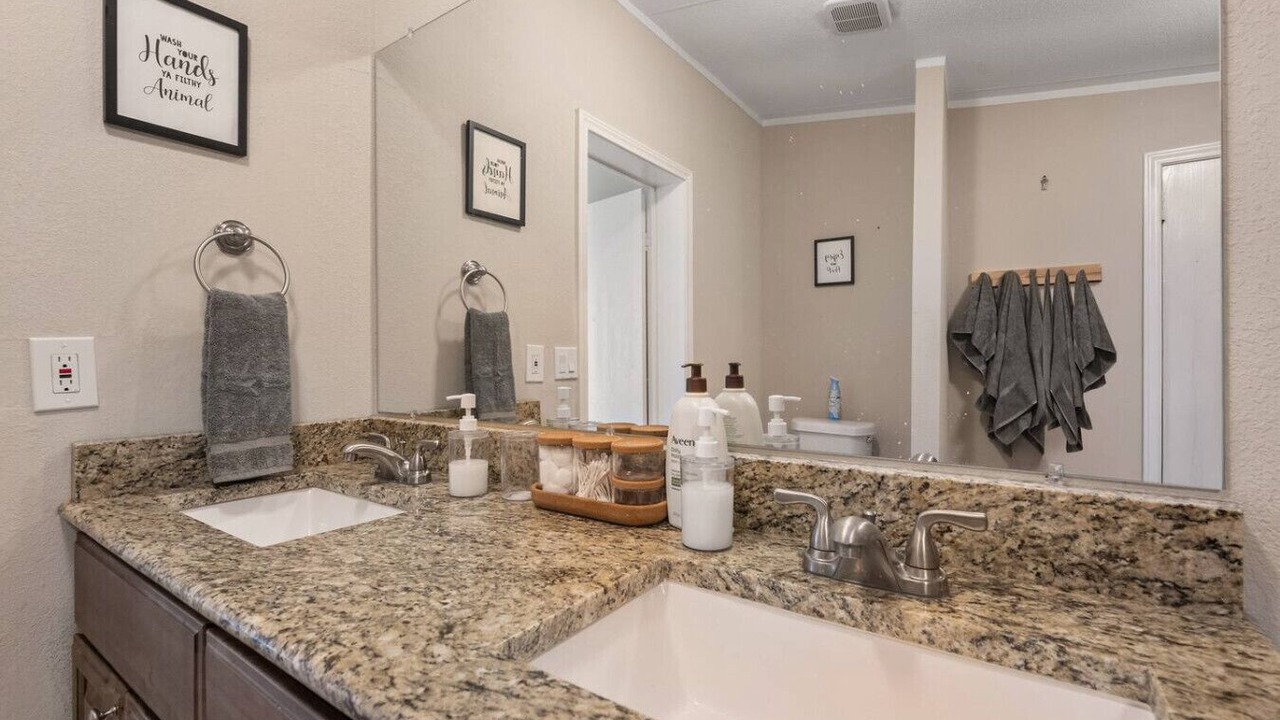 Photo of Bathroom in Kemp