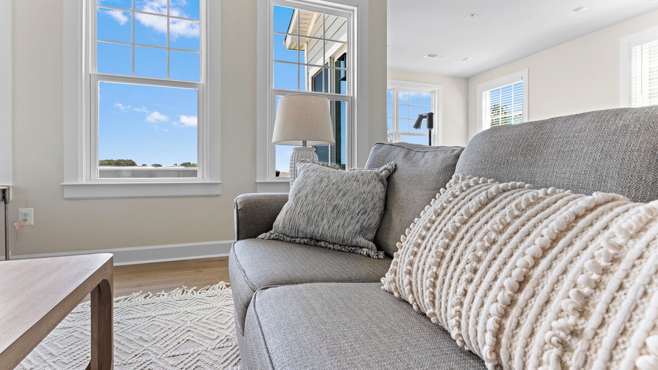 Photo of Livingroom in Bayside