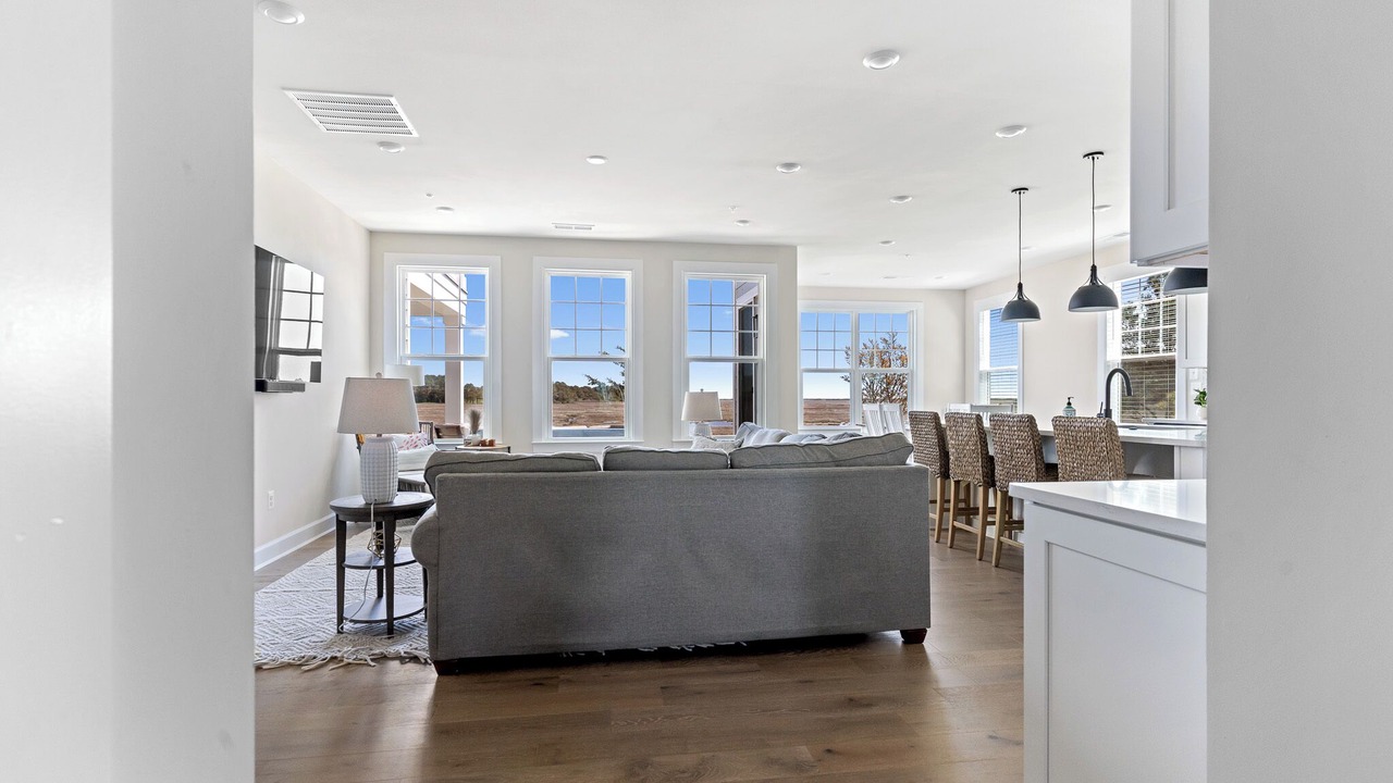 Photo of Livingroom in Bayside