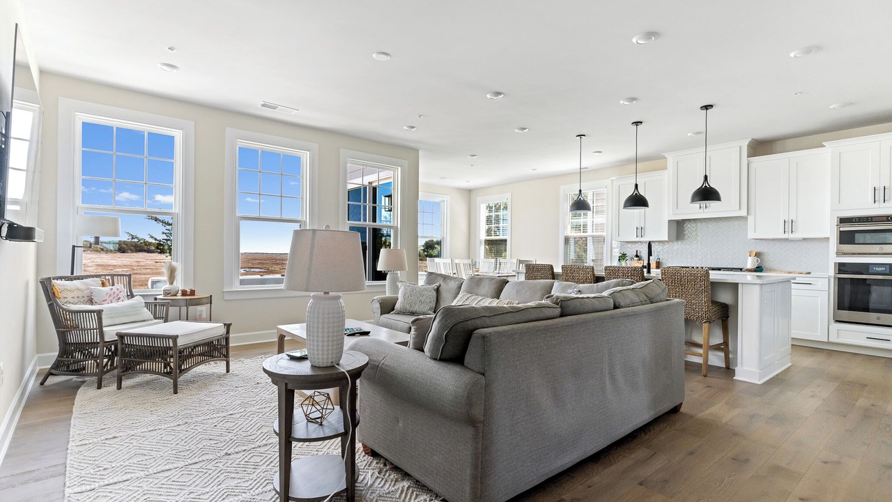 Photo of Livingroom in Bayside