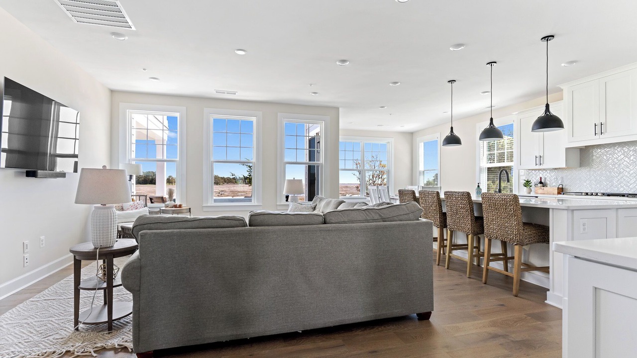 Photo of Livingroom in Bayside