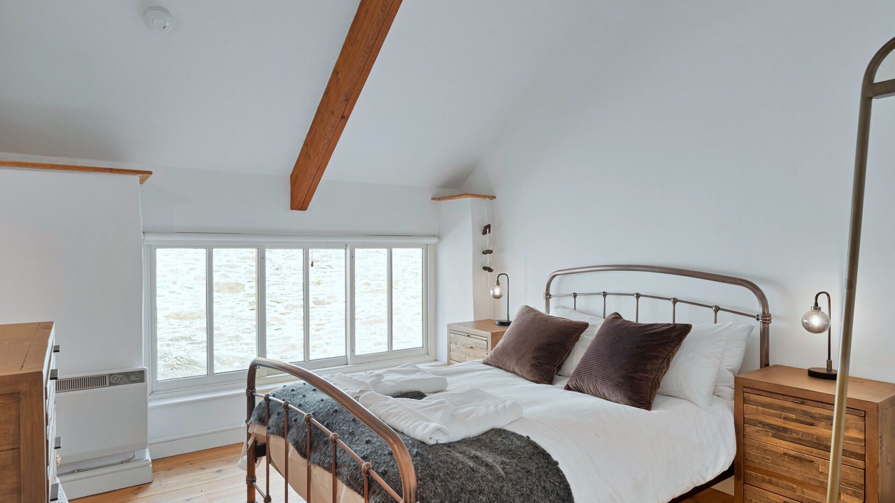 Photo of Bedroom in Portloe