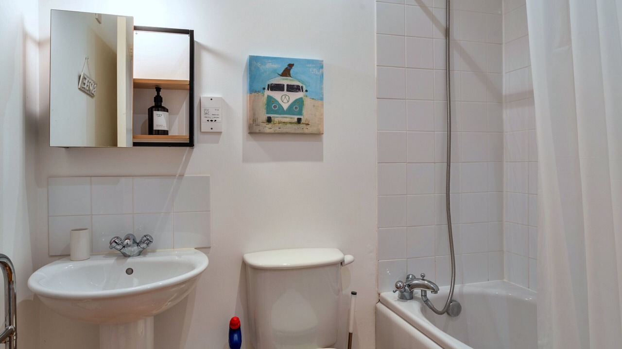 Photo of Bathroom in Portloe
