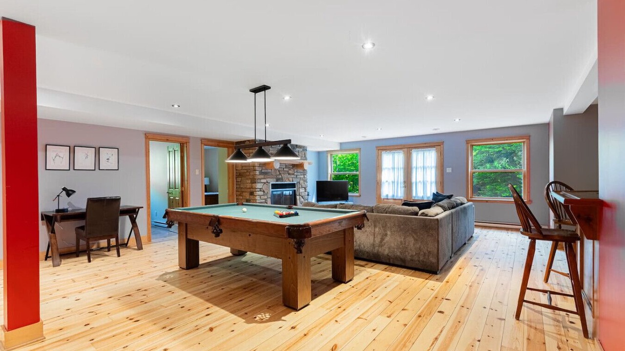 Photo of Livingroom in Fiddler Lake Resort