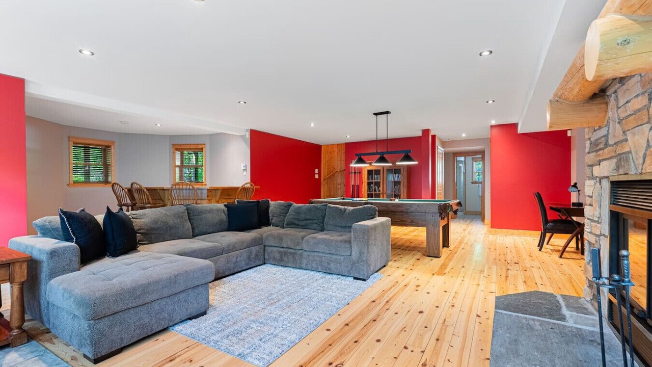 Photo of Livingroom in Fiddler Lake Resort