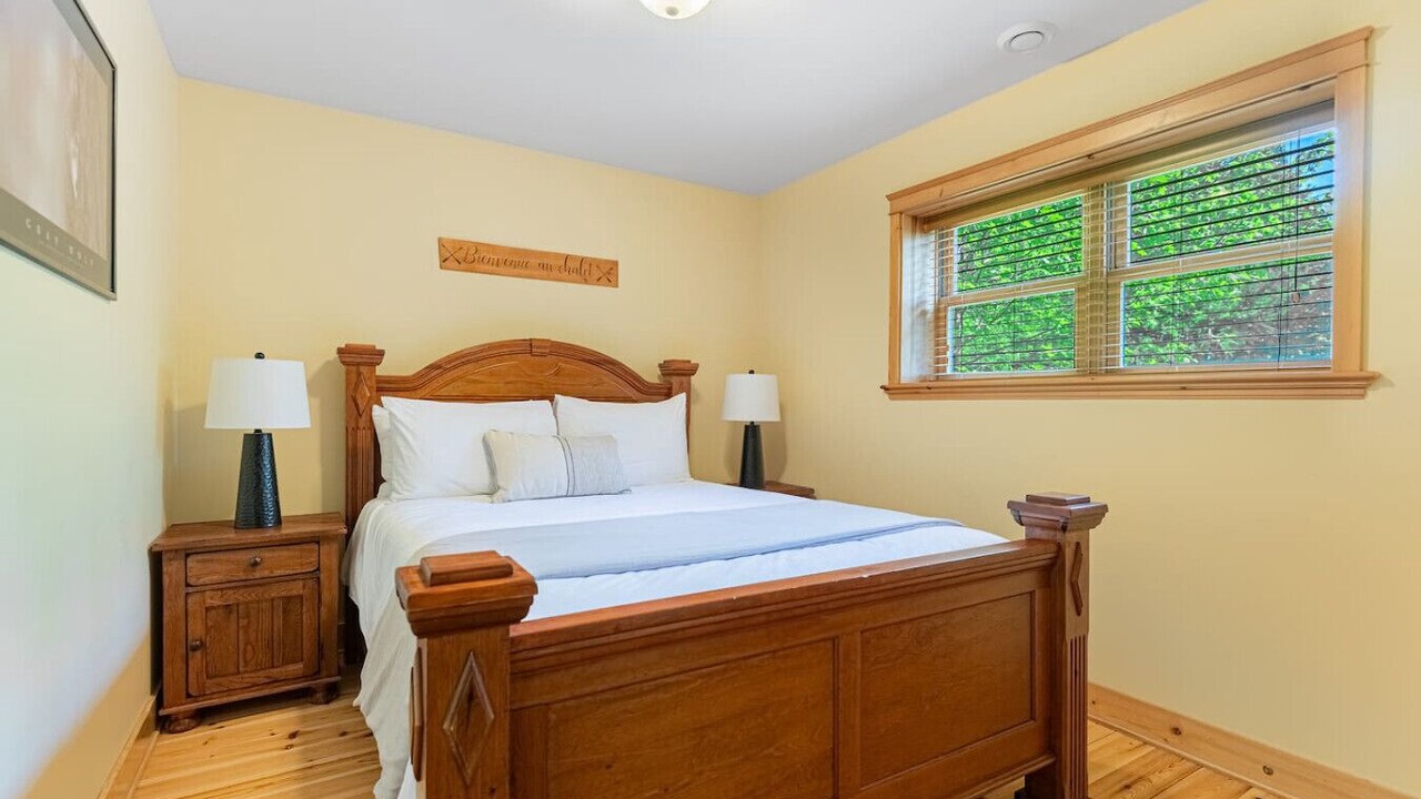 Photo of Bedroom in Fiddler Lake Resort