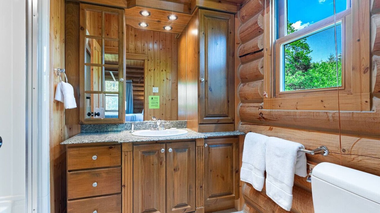 Photo of Bathroom in Fiddler Lake Resort