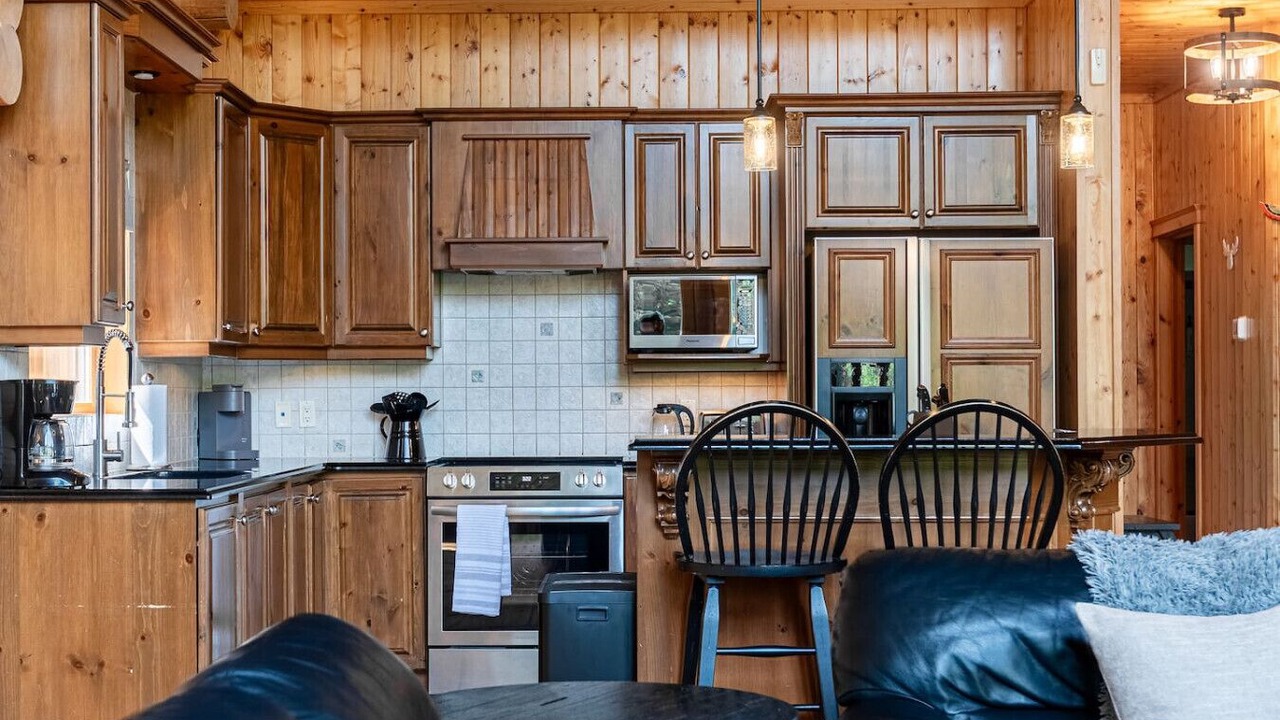 Photo of Kitchen in Fiddler Lake Resort