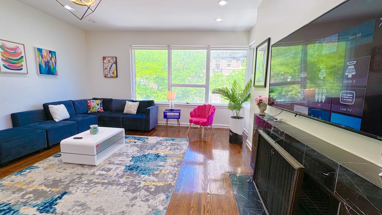 Photo of Livingroom in Rush and Division