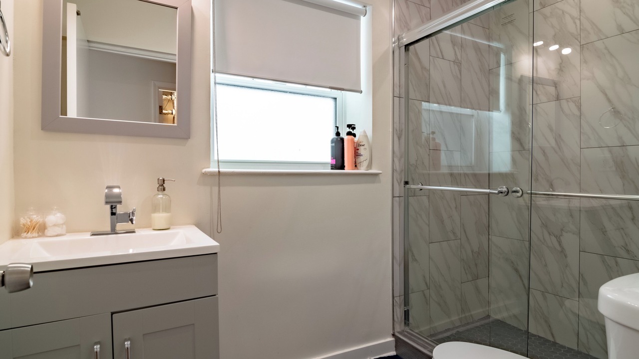 Photo of Bathroom in Rush and Division