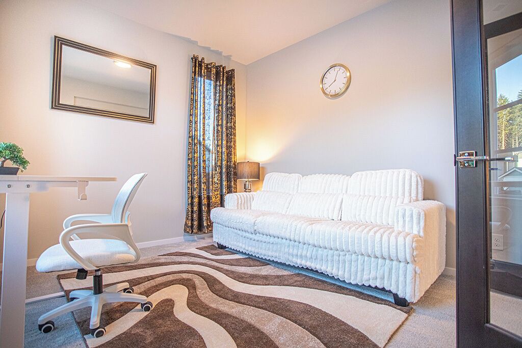 Photo of Livingroom in Port Orchard