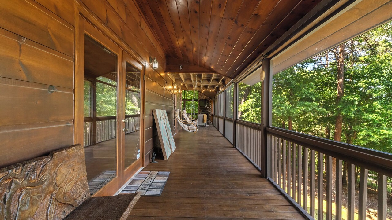 Photo of Patio Balcony in Ridges Over the Lake