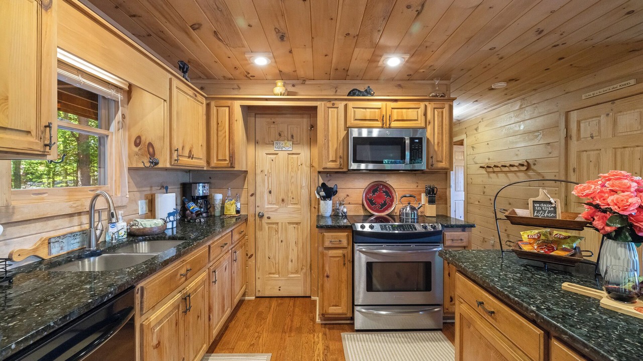 Photo of Kitchen in Ridges Over the Lake