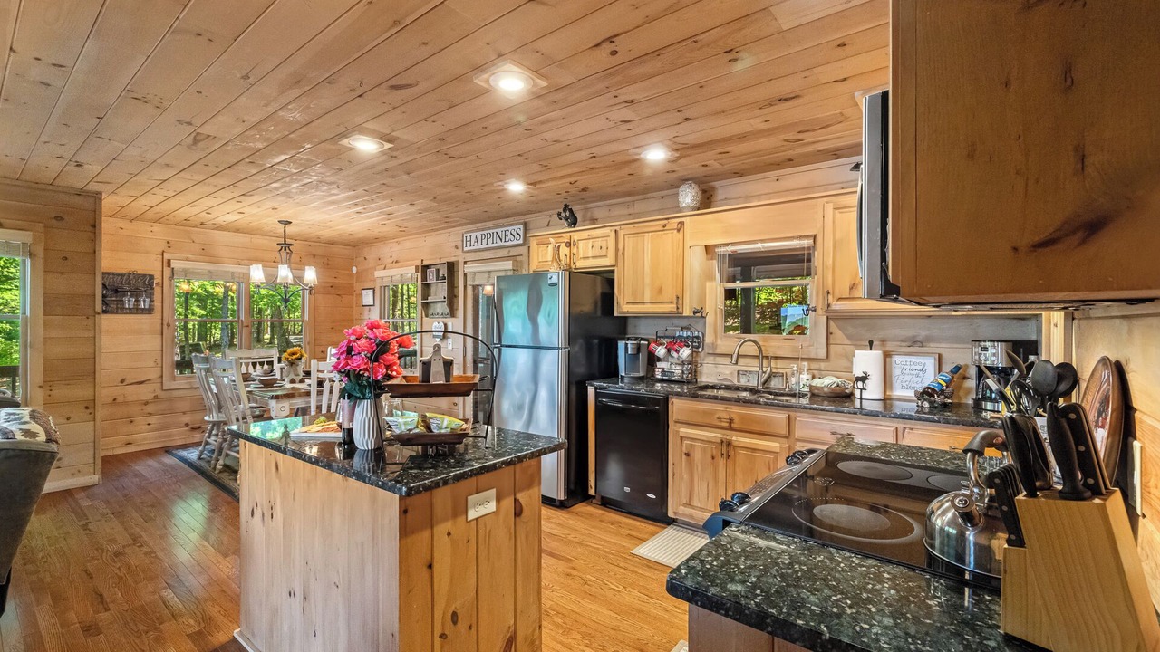 Photo of Kitchen in Ridges Over the Lake