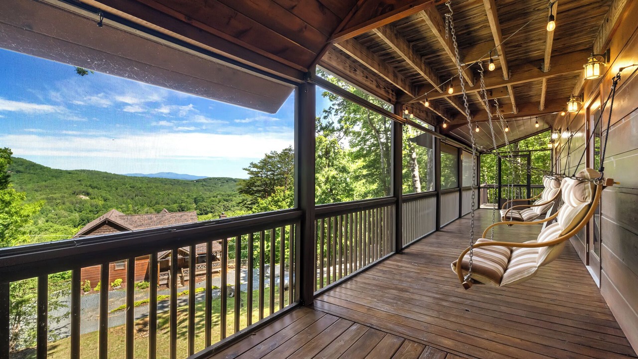 Photo of Patio Balcony in Ridges Over the Lake