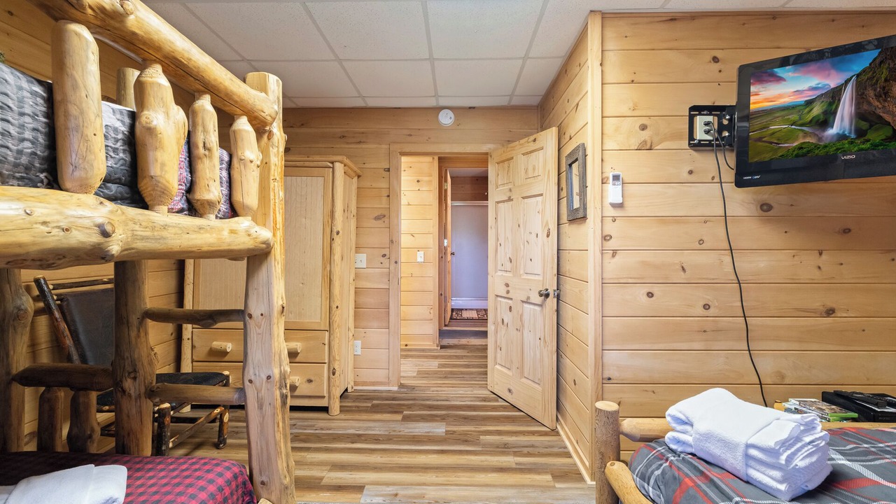 Photo of Bedroom in Ridges Over the Lake