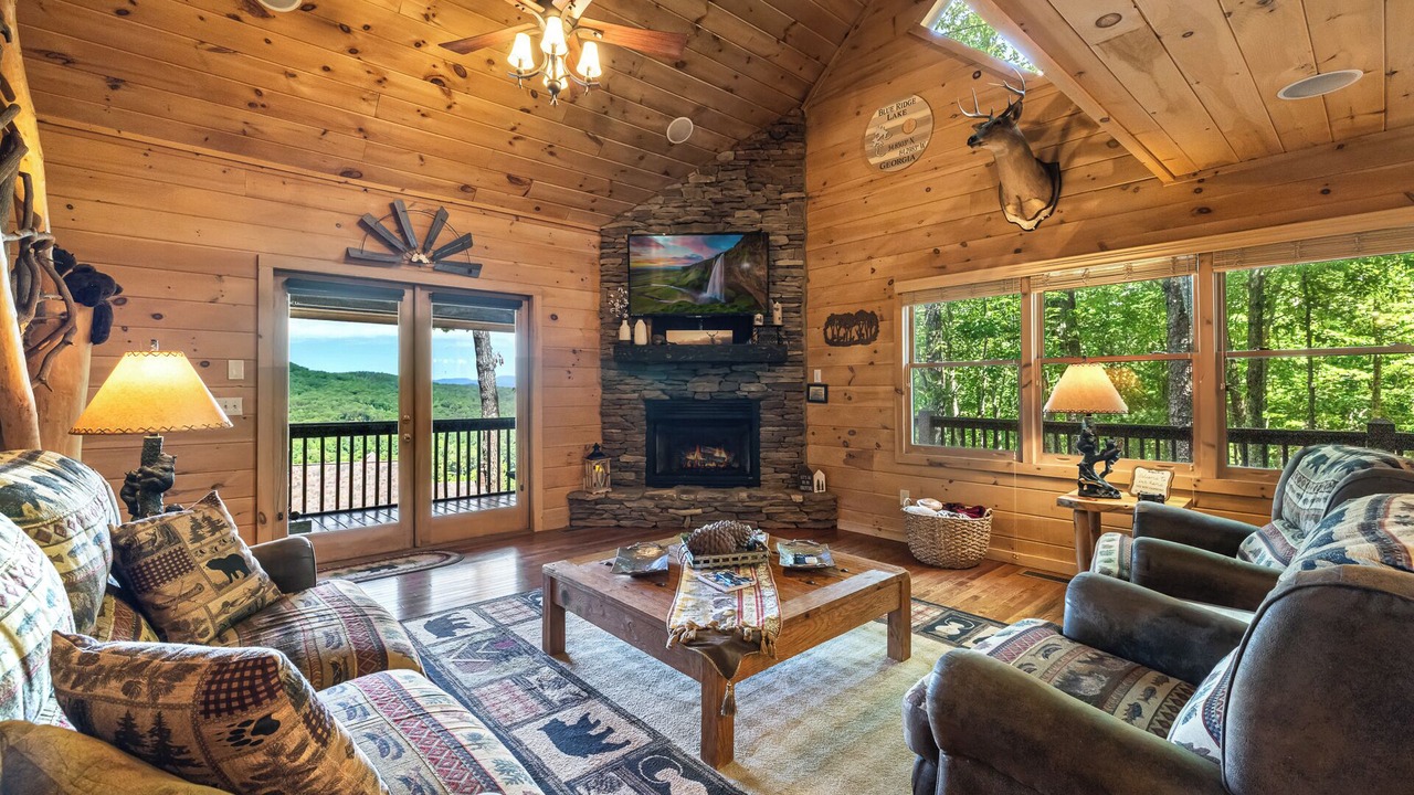 Photo of Livingroom in Ridges Over the Lake