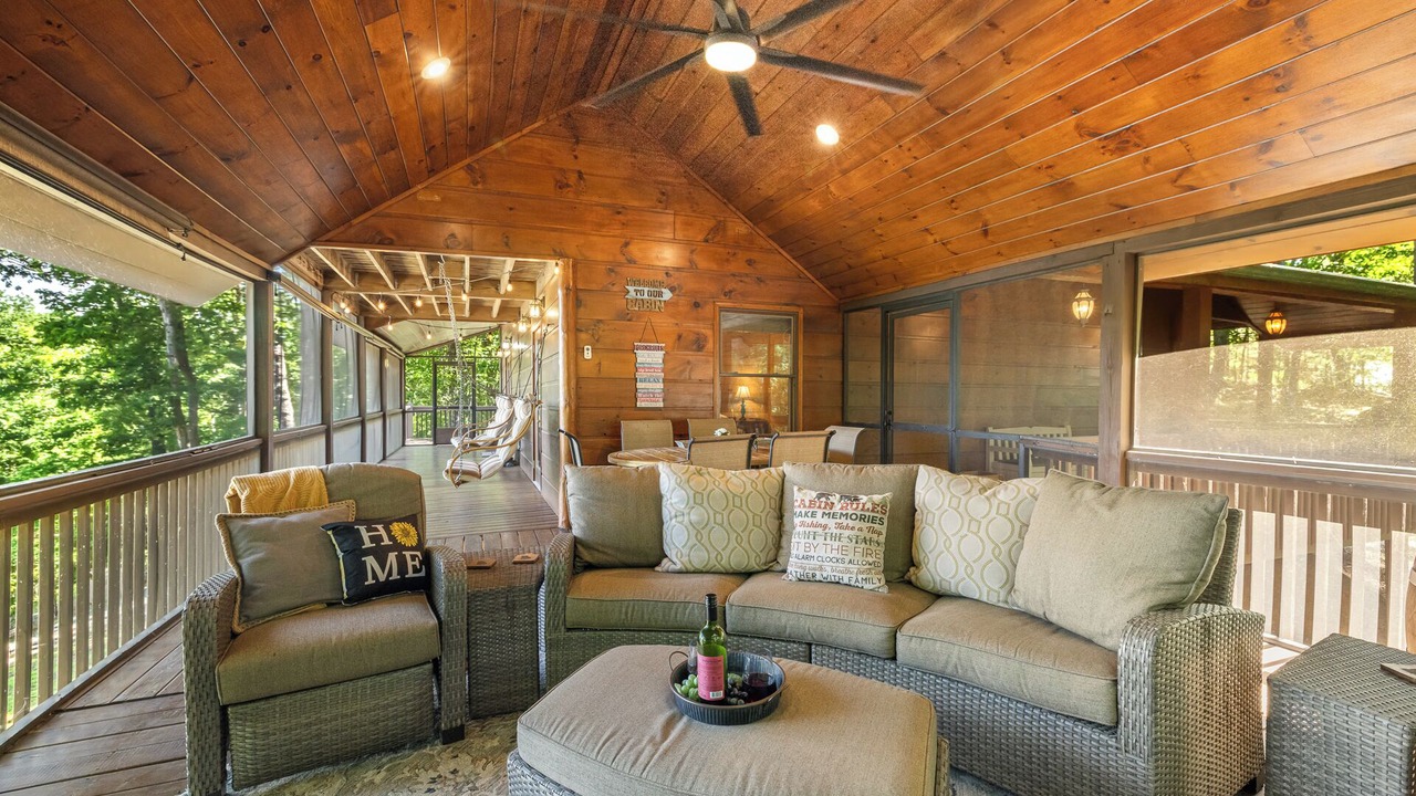 Photo of Patio Balcony in Ridges Over the Lake