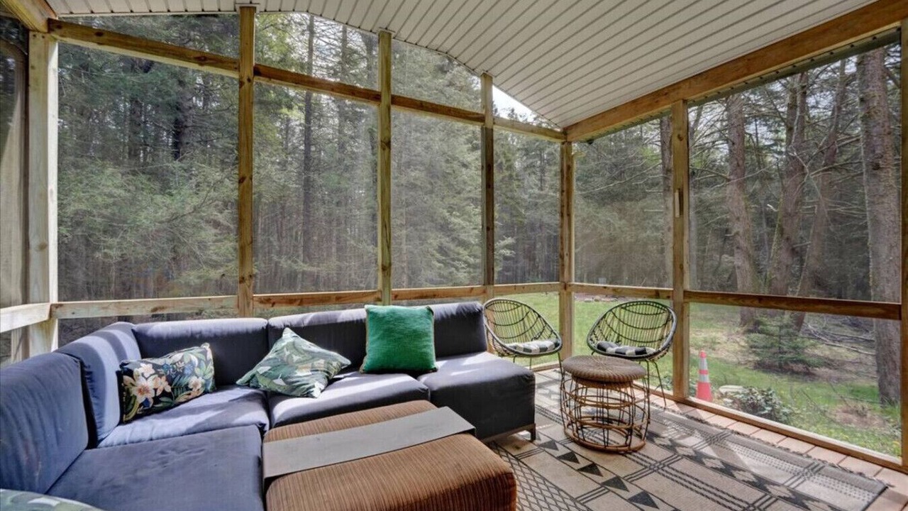 Photo of Livingroom in Blakeslee