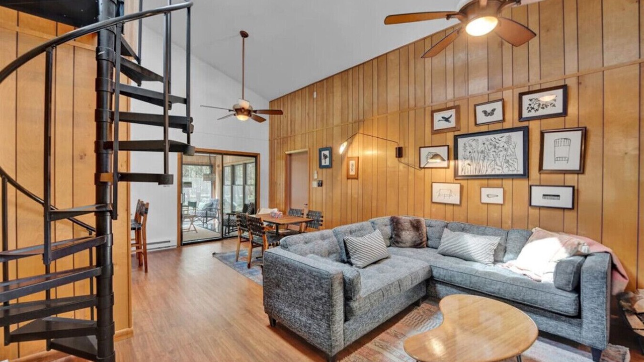 Photo of Livingroom in Blakeslee