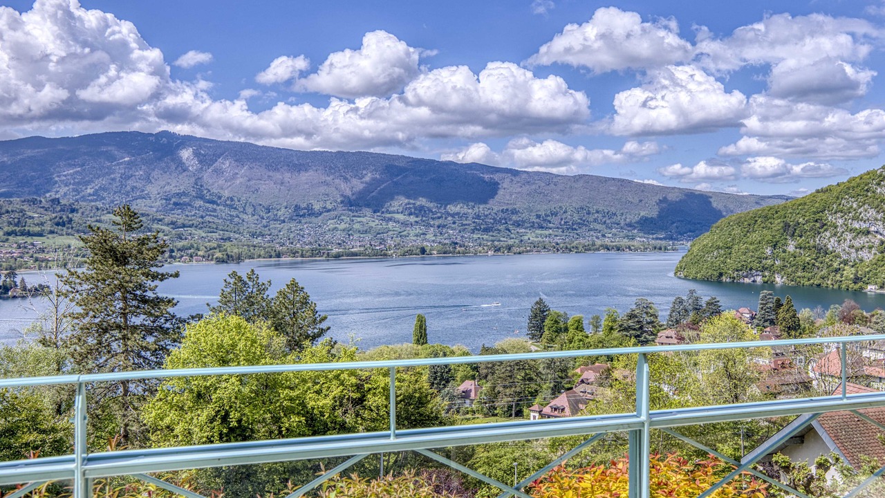 Photo of Patio Balcony in Talloires-Montmin