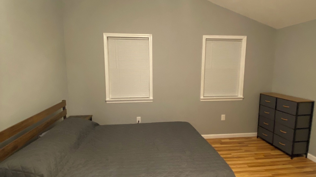 Photo of Bedroom in Downtown Niagara Falls