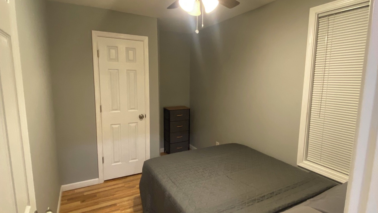 Photo of Bedroom in Downtown Niagara Falls
