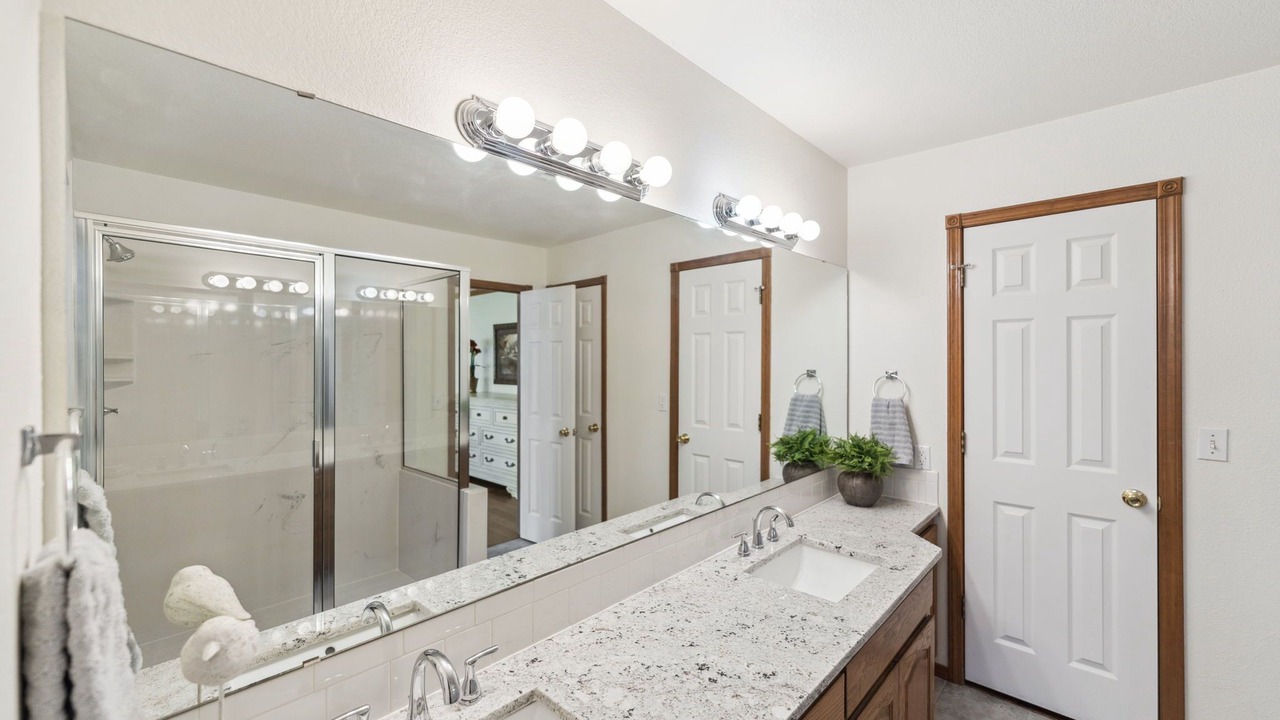 Photo of Bathroom in Pryor