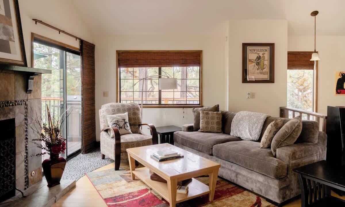 Photo of Livingroom in Big Bear Lake