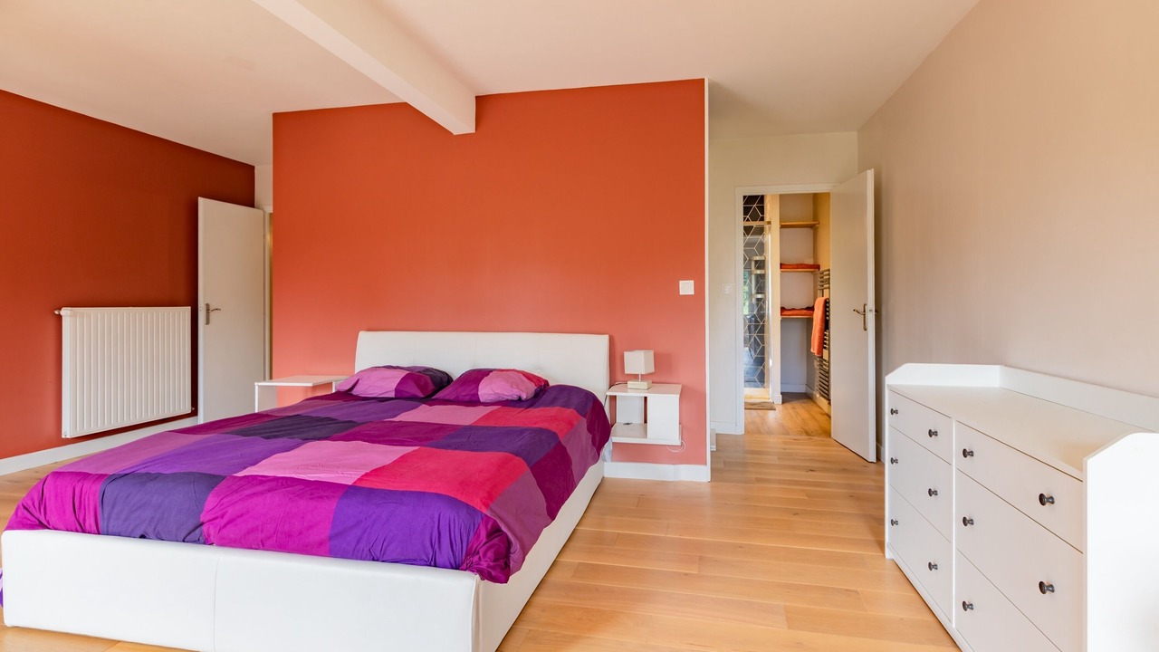 Photo of Bedroom in Calmont