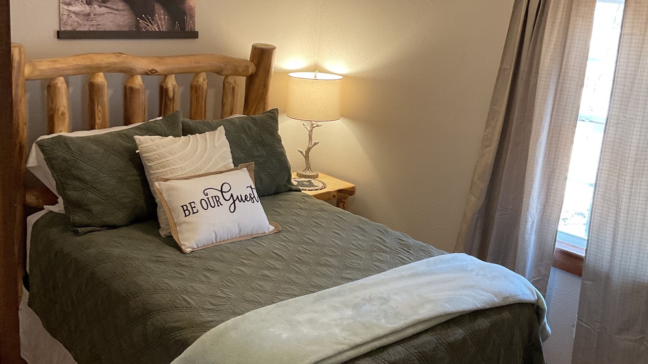 Photo of Bedroom in Deer