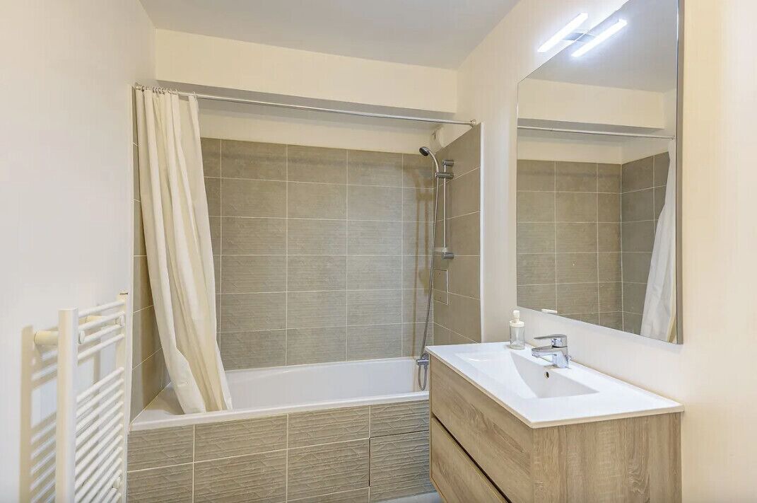 Photo of Bathroom in Gennevilliers
