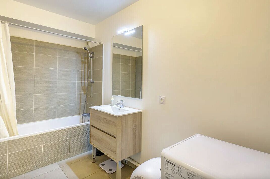 Photo of Bathroom in Gennevilliers
