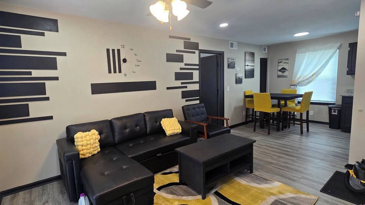 Photo of Livingroom in Radcliff